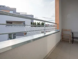 Pronájem bytu 1+kk, Praha - Vršovice, Petrohradská, 30 m2