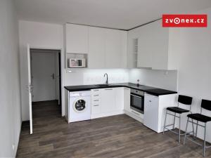Pronájem bytu 1+kk, Zlín, Ševcovská, 30 m2
