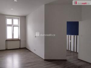 Prodej bytu 3+1, Opava - Předměstí, Komenského, 69 m2