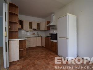 Prodej bytu 3+1, Kolín - Kolín II, Tisovecká, 77 m2