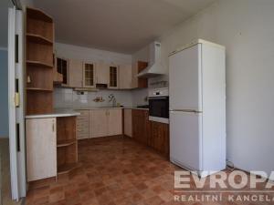 Prodej bytu 3+1, Kolín - Kolín II, Tisovecká, 77 m2
