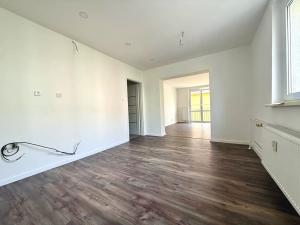 Prodej bytu 2+1, Ostrov, Jungmannova, 52 m2