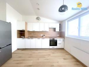 Pronájem bytu 2+kk, Praha - Chodov, Švabinského, 36 m2