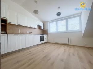 Pronájem bytu 2+kk, Praha - Chodov, Švabinského, 36 m2