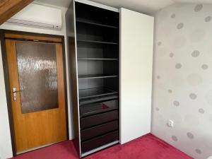 Pronájem bytu 2+kk, Praha - Vršovice, Kodaňská, 62 m2