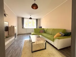 Pronájem bytu 4+1, Plzeň - Lobzy, Spolková, 78 m2