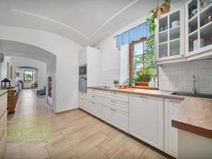 Prodej rodinného domu, Jaroměř - Semonice, 180 m2