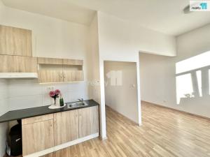Pronájem bytu 1+kk, Praha - Ruzyně, Drnovská, 30 m2