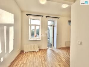 Pronájem bytu 1+kk, Praha - Ruzyně, Drnovská, 30 m2