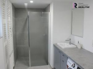 Prodej rodinného domu, Karlovy Vary - Stará Role, Palackého, 140 m2