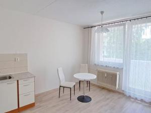 Pronájem bytu 2+kk, Jihlava, Březinova, 42 m2