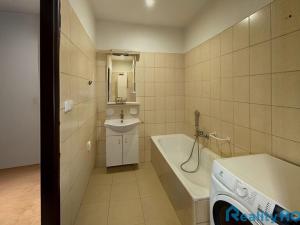 Prodej bytu 4+1, Bechyně, Písecká, 71 m2