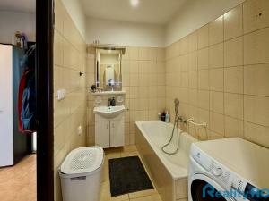 Prodej bytu 4+1, Bechyně, Písecká, 71 m2