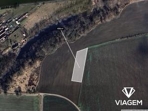 Prodej podílu pole, Lužec nad Vltavou, 408 m2