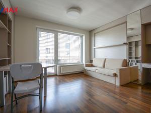 Pronájem bytu 2+kk, Hradec Králové - Pražské Předměstí, Farářství, 51 m2