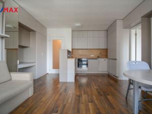Pronájem bytu 2+kk, Hradec Králové - Pražské Předměstí, Farářství, 51 m2