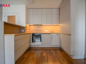 Pronájem bytu 2+kk, Hradec Králové - Pražské Předměstí, Farářství, 51 m2