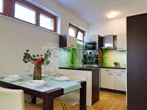 Pronájem bytu 2+kk, Praha - Záběhlice, Harlacherova, 48 m2