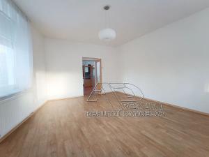 Pronájem bytu 2+1, České Budějovice, 75 m2