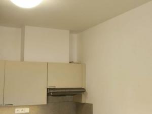 Pronájem bytu 2+kk, Jesenice, Cedrová, 68 m2