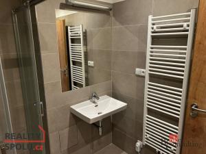 Pronájem bytu 2+kk, Jesenice, Cedrová, 68 m2