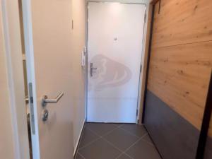 Pronájem bytu 1+kk, Praha - Třebonice, U Radosti, 32 m2