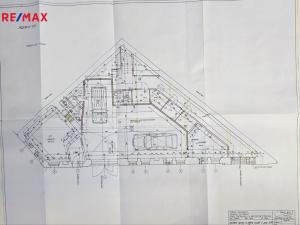 Prodej vícegeneračního domu, Žatec, nám. Prokopa Velkého, 964 m2