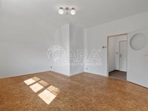 Pronájem bytu 2+kk, Praha - Prosek, Poleradská, 45 m2
