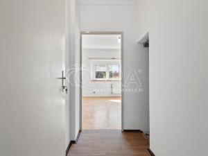 Pronájem bytu 2+kk, Praha - Prosek, Poleradská, 45 m2