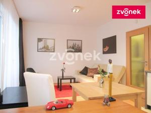 Pronájem bytu 1+kk, Praha - Pitkovice, Májovková, 36 m2