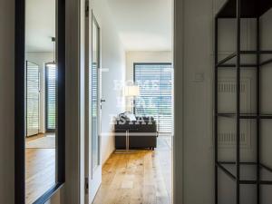 Prodej bytu 1+kk, Praha - Karlín, Sokolova, 34 m2