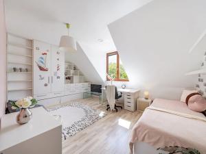 Prodej rodinného domu, Kosoř, 263 m2