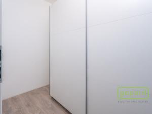 Prodej bytu 1+kk, Milovice - Mladá, Armádní, 49 m2