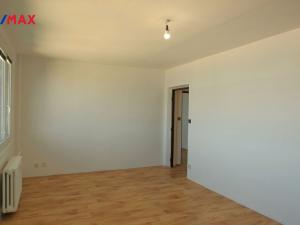 Prodej bytu 3+1, Hradec Králové - Třebeš, Urxova, 67 m2