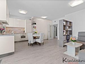 Prodej bytu 2+kk, Zlín - Malenovice, třída Svobody, 64 m2