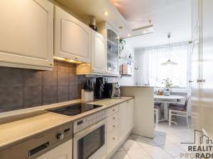 Prodej bytu 4+1, Praha, 93 m2