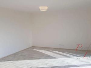 Pronájem rodinného domu, Jesenice, Jarní, 160 m2