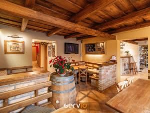 Prodej restaurace, Mutěnice, Hodonínská, 258 m2