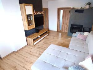 Prodej bytu 3+1, Sazená, 71 m2