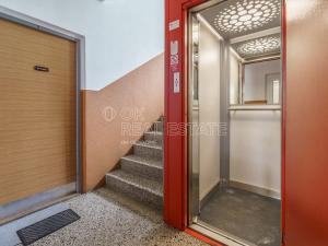 Prodej bytu 3+1, Karlovy Vary, Závodu míru, 62 m2