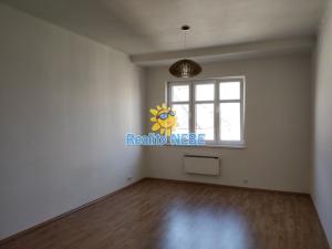 Pronájem bytu 1+kk, Praha - Nusle, Na Veselí, 31 m2