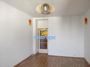 Pronájem bytu 1+kk, Praha - Nusle, Na Veselí, 31 m2