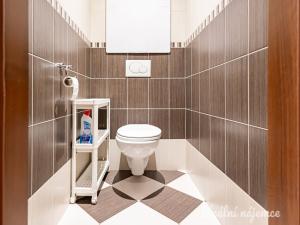 Pronájem bytu 3+kk, Praha - Kobylisy, Šimůnkova, 61 m2