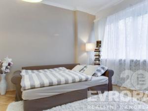 Pronájem bytu 2+kk, Praha - Smíchov, U Nikolajky, 74 m2