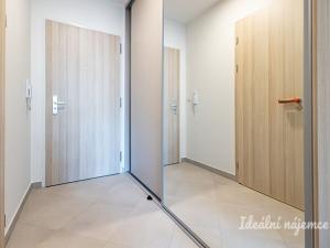 Pronájem bytu 1+kk, Praha - Háje, Výstavní, 34 m2
