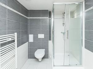 Pronájem bytu 2+kk, Praha - Kobylisy, Pod hliništěm, 53 m2