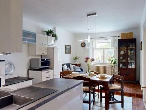 Prodej bytu 3+1, Průhonice, Říčanská, 171 m2