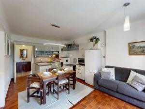 Prodej bytu 3+1, Průhonice, Říčanská, 171 m2