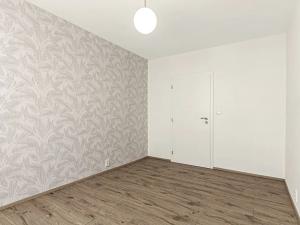Prodej bytu 2+kk, Praha - Chodov, Hněvkovského, 42 m2