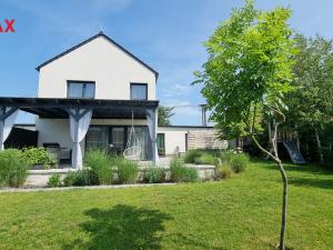 Prodej rodinného domu, Dolany, 242 m2